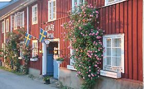 Garvaregarden Hotel , B&B Och Cafe